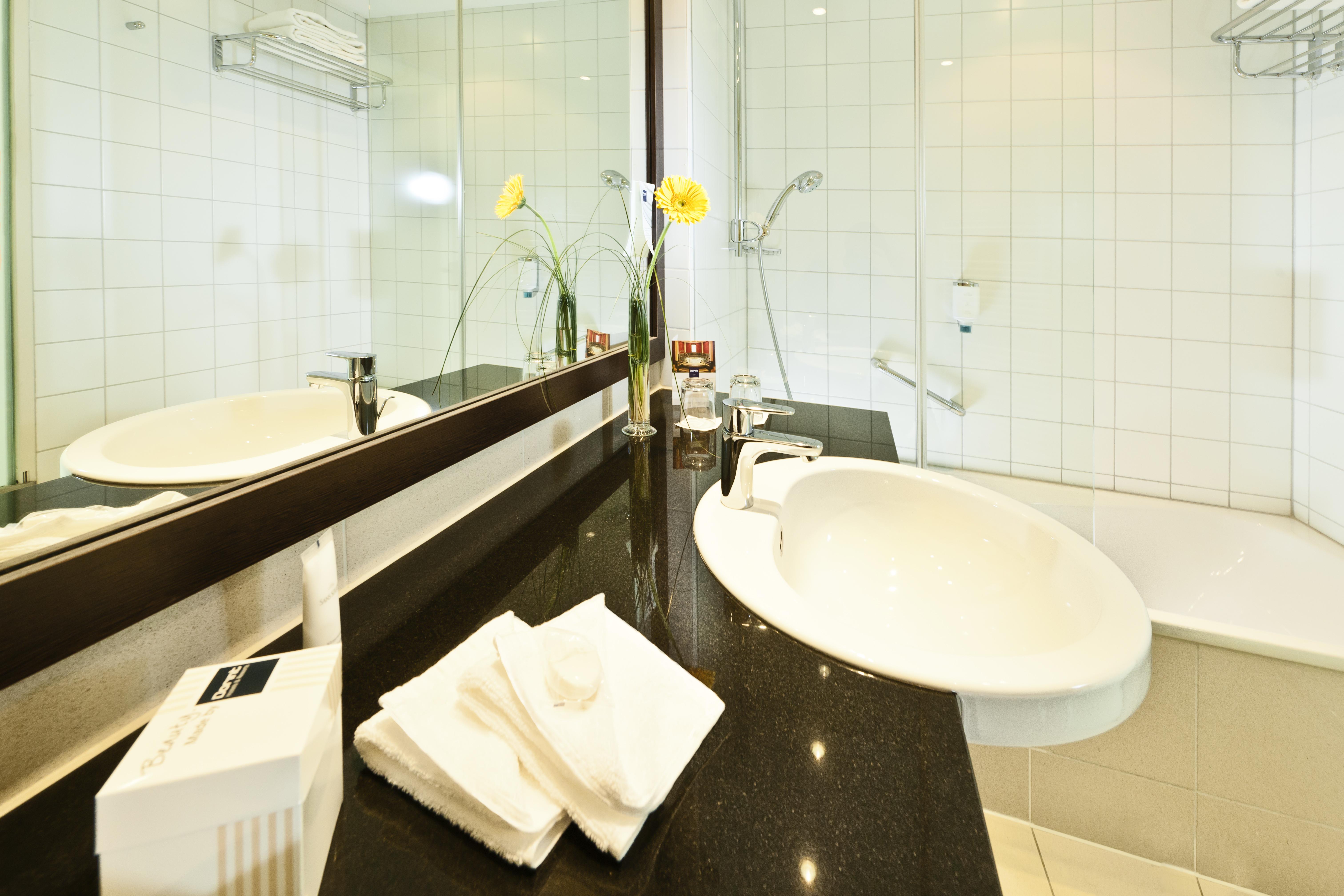 Dorint An Der Messe Koeln Hotel Buitenkant foto